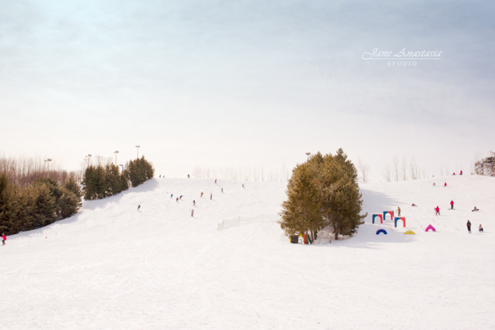 _JAS7808-2WEB-Ski-Hill-Centennial---Skiers