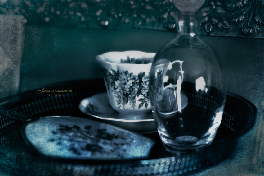 _JAS2314-WEB-Teacup-on-tray-2