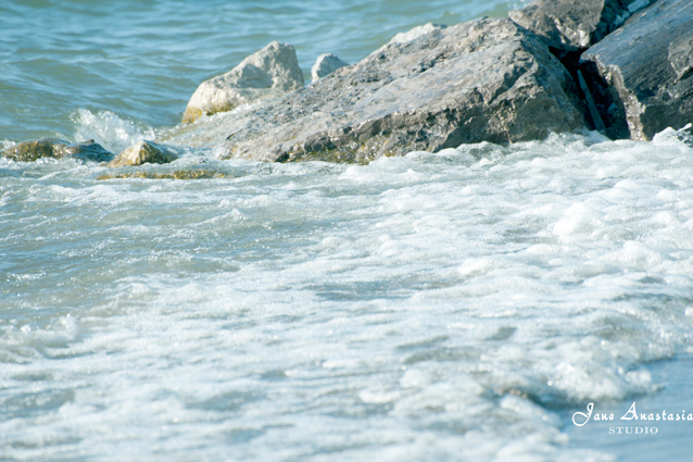 _JAS4689-WEb-Waves-against-rocks-4