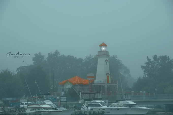 _JAS8426-WEB-Port-Credit-Lighthouse-in-fog-2a