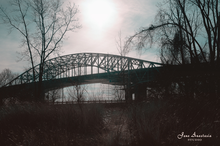 _JAS1098-WEB-Skyway-Bridge-backlit